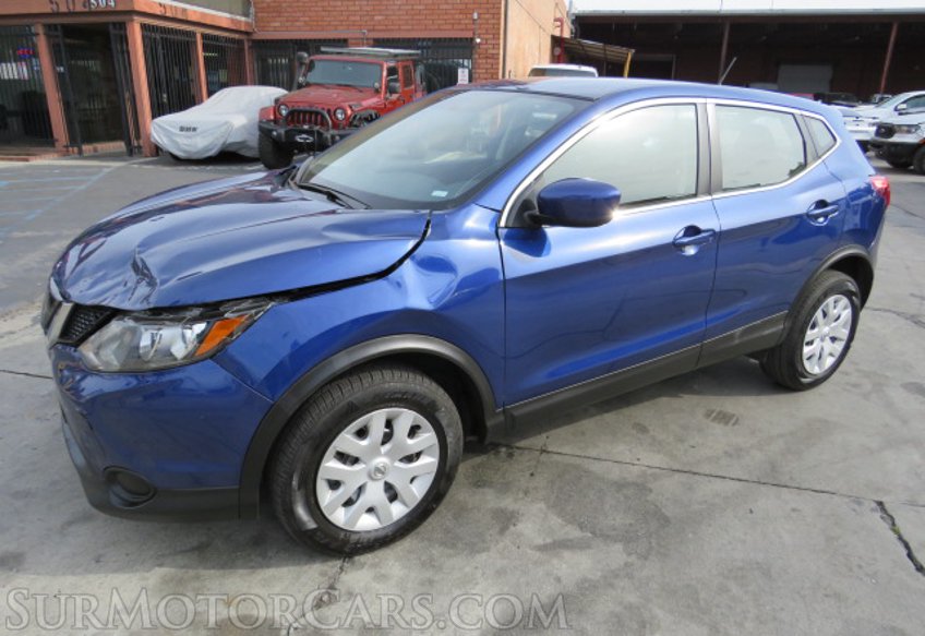 2019 Nissan Rogue Sport - Image 2