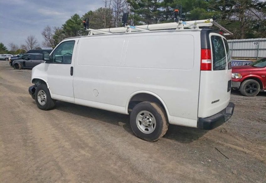 2024 Chevrolet Express 2500 Work Van HD's photo