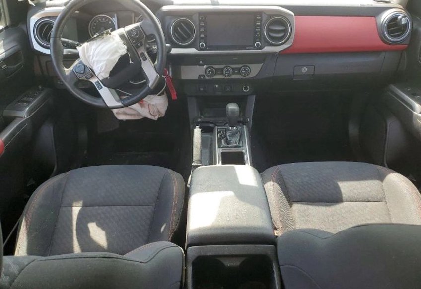 2020 Toyota Tacoma SR5 - Photo 9