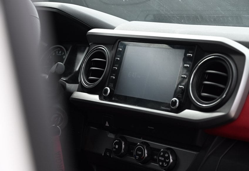 2020 Toyota Tacoma SR5 - Photo 9