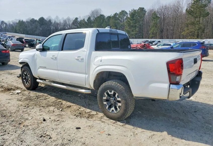 2020 Toyota Tacoma SR5 - Photo 6