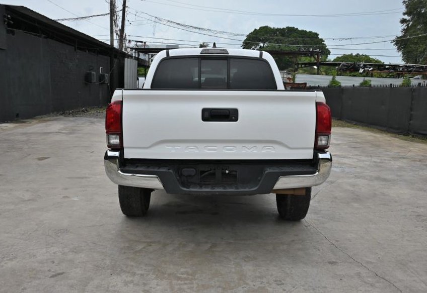 2020 Toyota Tacoma SR5 - Photo 33