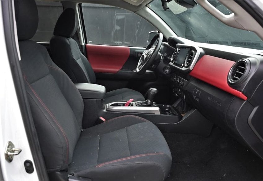 2020 Toyota Tacoma SR5 - Photo 28