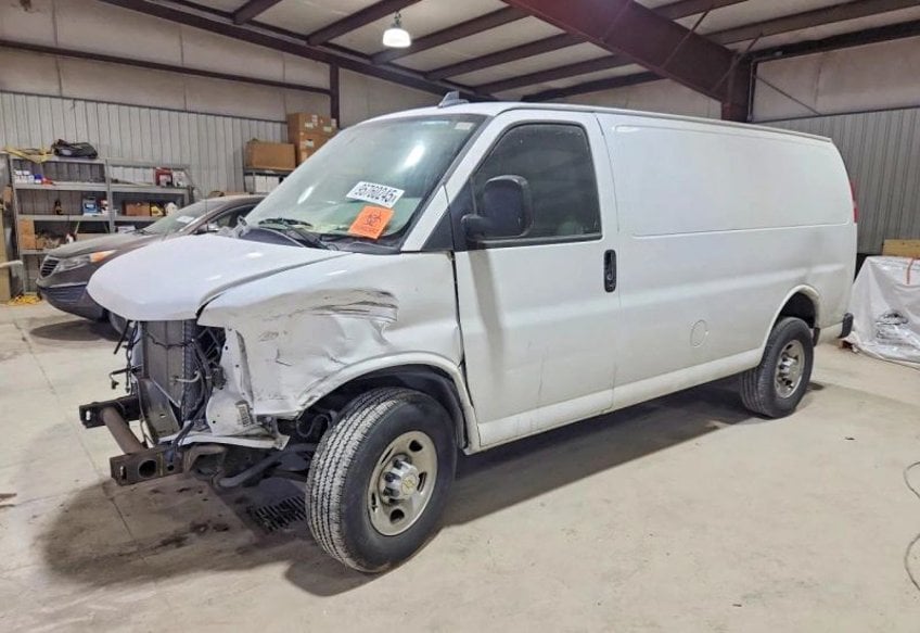 2023 Chevrolet Express 2500 Work Van HD's photo