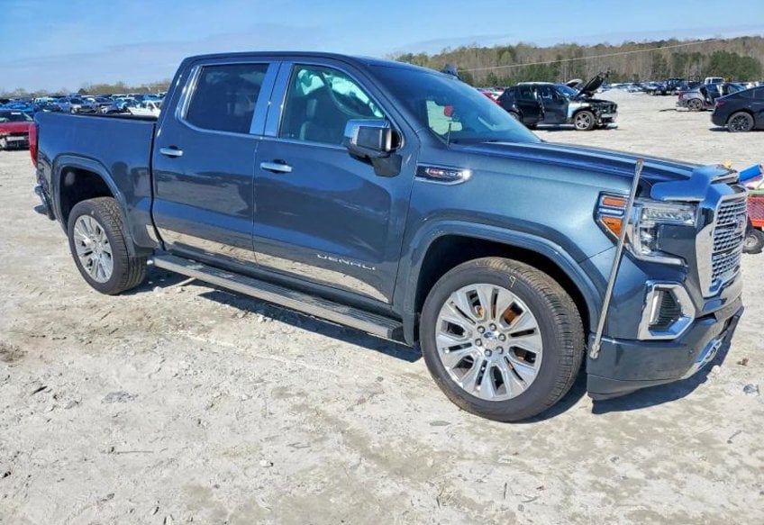 2020 GMC Sierra 4WD Crew Cab Short Box Denali's photo