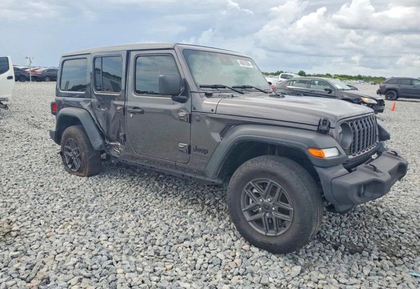 2025 Jeep Wrangler Sport S's photo