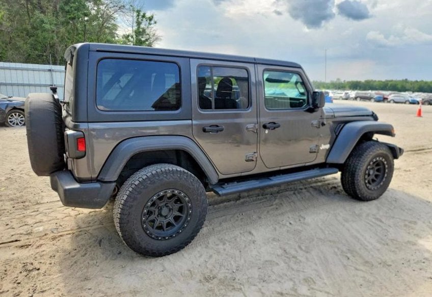 2019 Jeep Wrangler Sport S's photo
