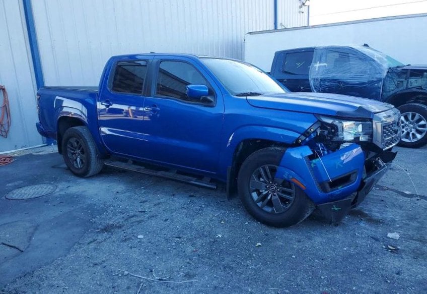 2025 Nissan Frontier SV Crew Cab 4X2 SWB's photo