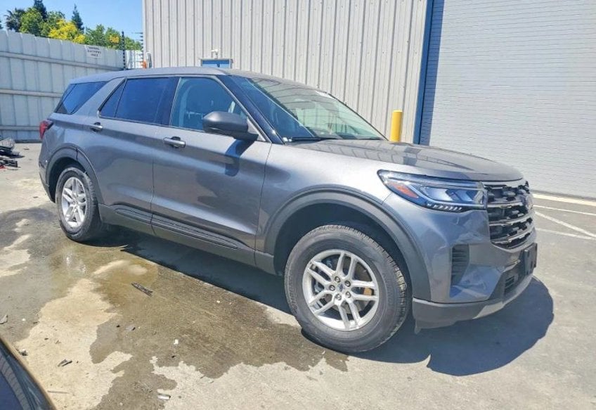 2026 Ford Explorer Active 4WD's photo