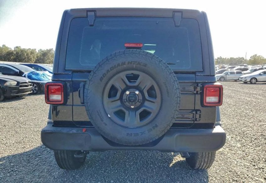 2025 Jeep Wrangler Sport's photo