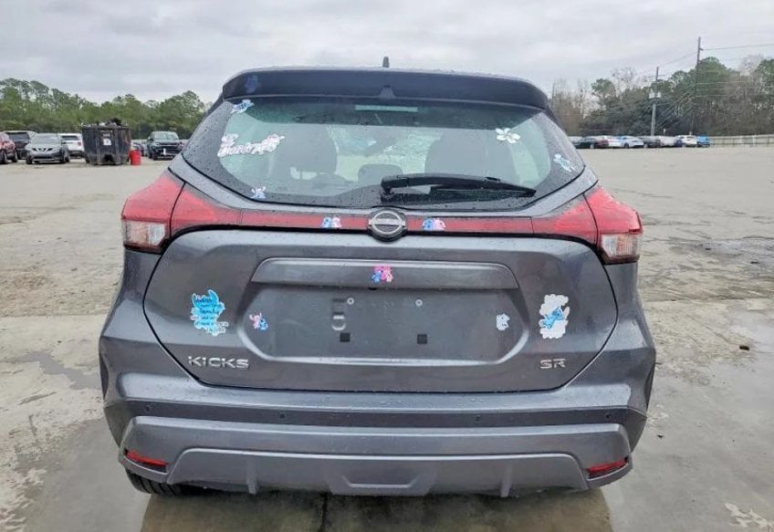 2024 Nissan Kicks SR