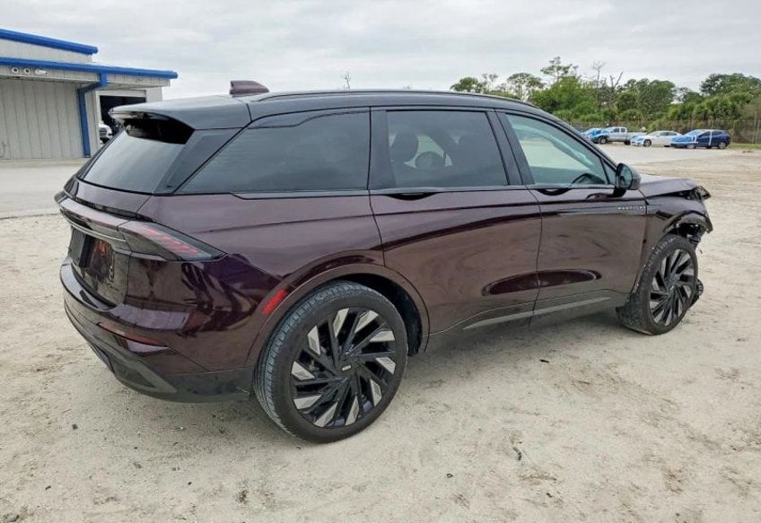 2024 Lincoln Nautilus Reserve AWD's photo