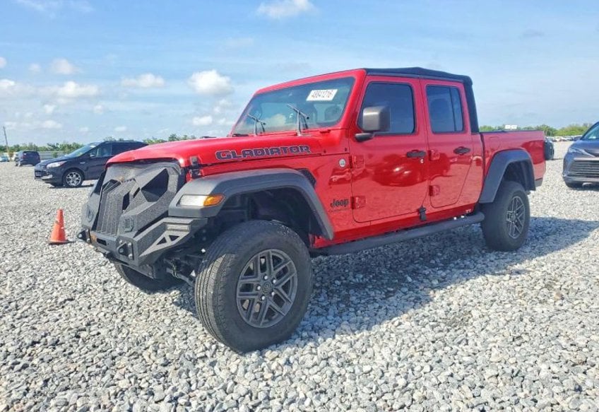 2020 Jeep Gladiator Sport S's photo