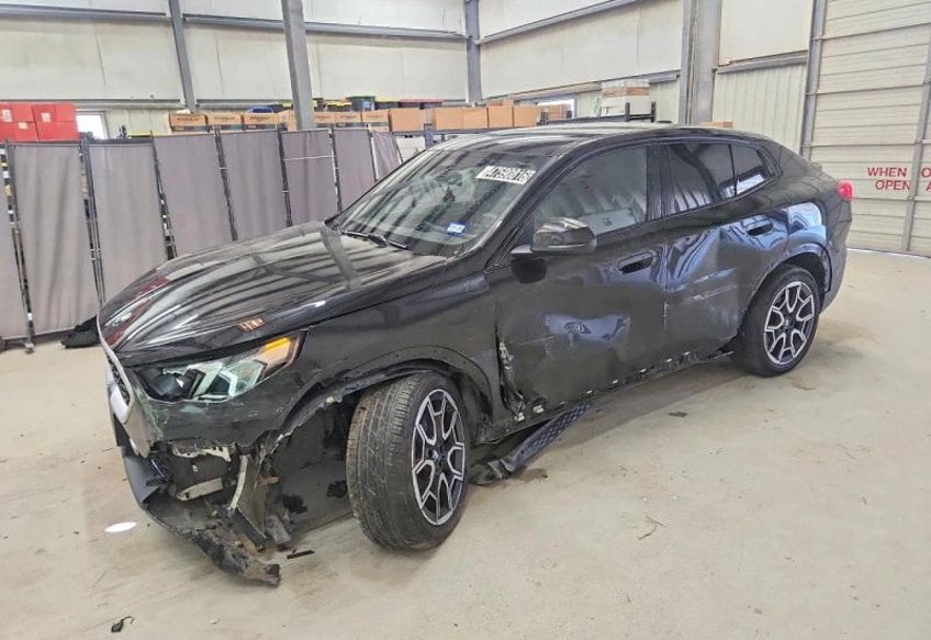 2025 BMW X2 xDrive28i's photo