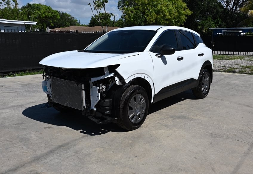 2026 Nissan Kicks 2.0 S's photo