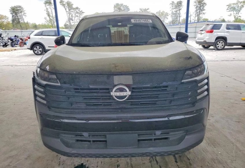 2025 Nissan Kicks 2.0 SV's photo