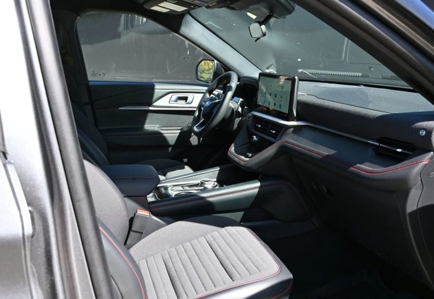 2025 Ford Explorer ST-LINE - Photo 63