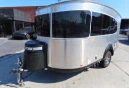 2022 Airstream TRAILER Basecamp - Thumbnail 2