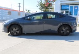 2024 Toyota Prius LE - Thumbnail 5