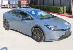 2024 Toyota Prius LE - Thumbnail 2