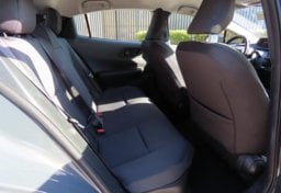 2024 Toyota Prius LE - Thumbnail 18
