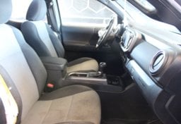 2021 Toyota Tacoma TRD Off-Road - Thumbnail 26