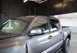 2021 Toyota Tacoma TRD Off-Road - Thumbnail 17