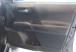2021 Toyota Tacoma TRD Off-Road - Thumbnail 28