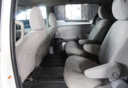 2020 Toyota Sienna - Thumbnail 27