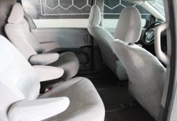 2020 Toyota Sienna - Thumbnail 29