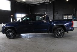 2022 Toyota Tundra 4x4 SR5 - Thumbnail 10