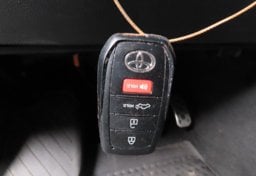 2025 Toyota Tundra Limited - Thumbnail 32