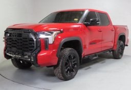 2025 Toyota Tundra Limited - Thumbnail 3