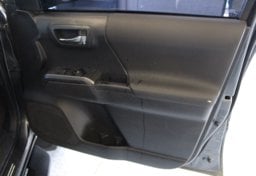 2023 Toyota Tacoma TRD Sport - Thumbnail 28
