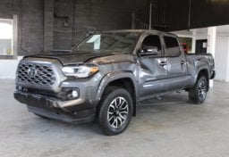2023 Toyota Tacoma TRD Sport - Thumbnail 3