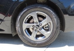 2023 Kia K5 LXS - Thumbnail 16