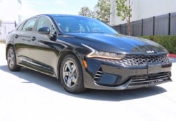 2023 Kia K5 LXS - Thumbnail 3