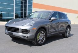 2015 Porsche Cayenne - Thumbnail 4