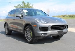 2015 Porsche Cayenne - Thumbnail 1