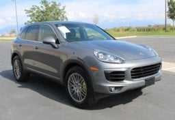 2015 Porsche Cayenne - Thumbnail 3
