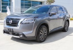 2022 Nissan Pathfinder SL - Thumbnail 3