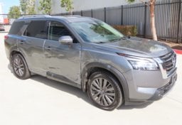 2022 Nissan Pathfinder SL - Thumbnail 2
