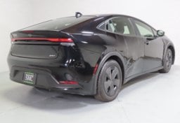 2026 Toyota Prius LE - Thumbnail 10