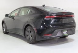 2026 Toyota Prius LE - Thumbnail 8
