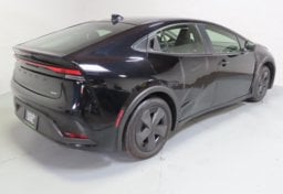 2026 Toyota Prius LE - Thumbnail 8