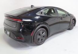 2026 Toyota Prius LE - Thumbnail 9