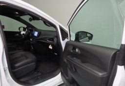 2027 Chrysler Pacifica Select - Thumbnail 20