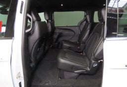2027 Chrysler Pacifica Select - Thumbnail 21