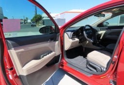 2019 Hyundai ELANTRA SEL - Thumbnail 16