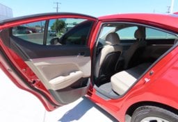 2019 Hyundai ELANTRA SEL - Thumbnail 19